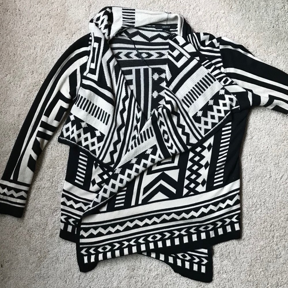 Forever 21 Aztec pattern sweater